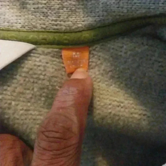 Orvis Light Grey Zip Up Vest with 3 Zippered Pockets Size M - Picture 8 of 10